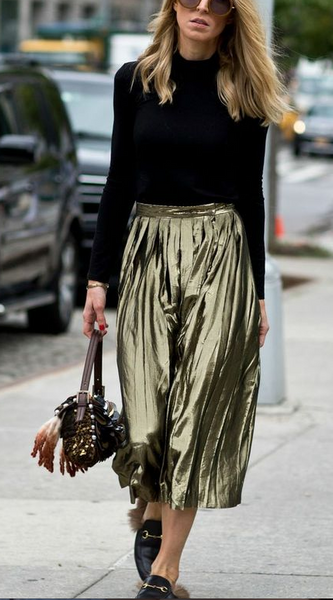 Yves St. Laurent velvet pleated skirt Size 8UK